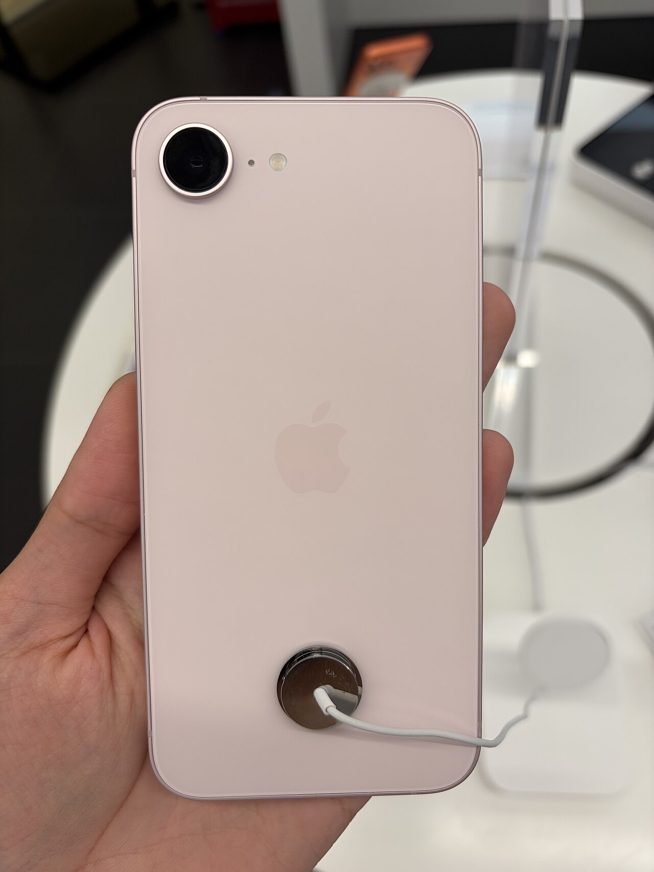iPhone 17e 背面