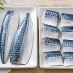 さばのフィーレと切身を見比べる場面